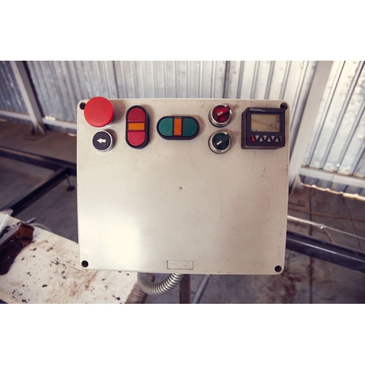 Gareniskais / malu apgriešanas zāģis automātiskais LTM-2