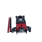 Zema profila pārvietojamais hidrauliskais domkrats 3.25t