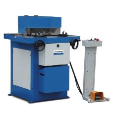 Punching machine with punching station AKM 200-6 VP, including hydraulic oil