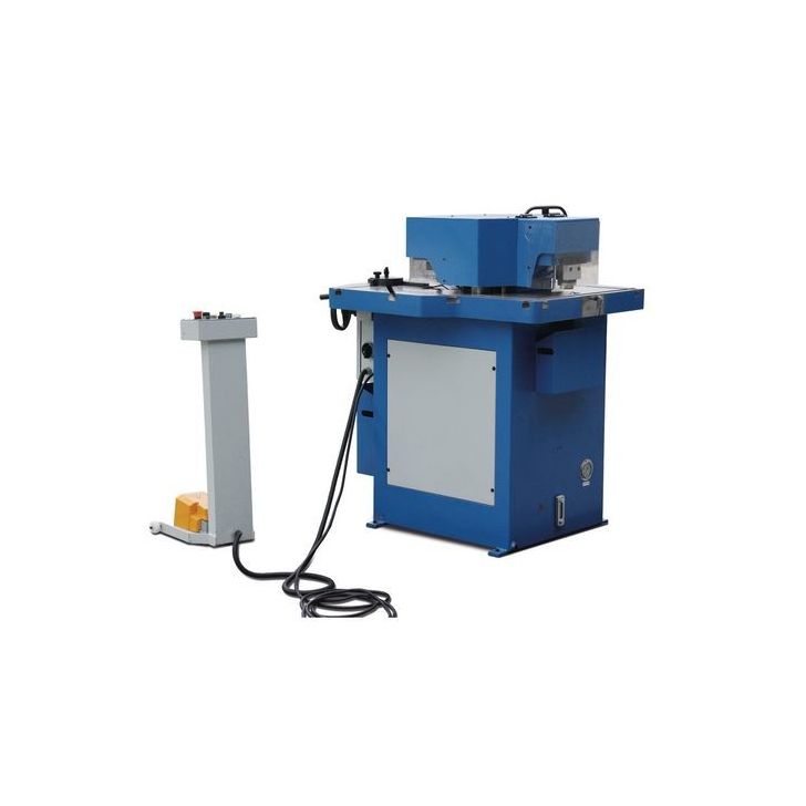 Punching machine with punching station AKM 200-6 VP, including hydraulic oil