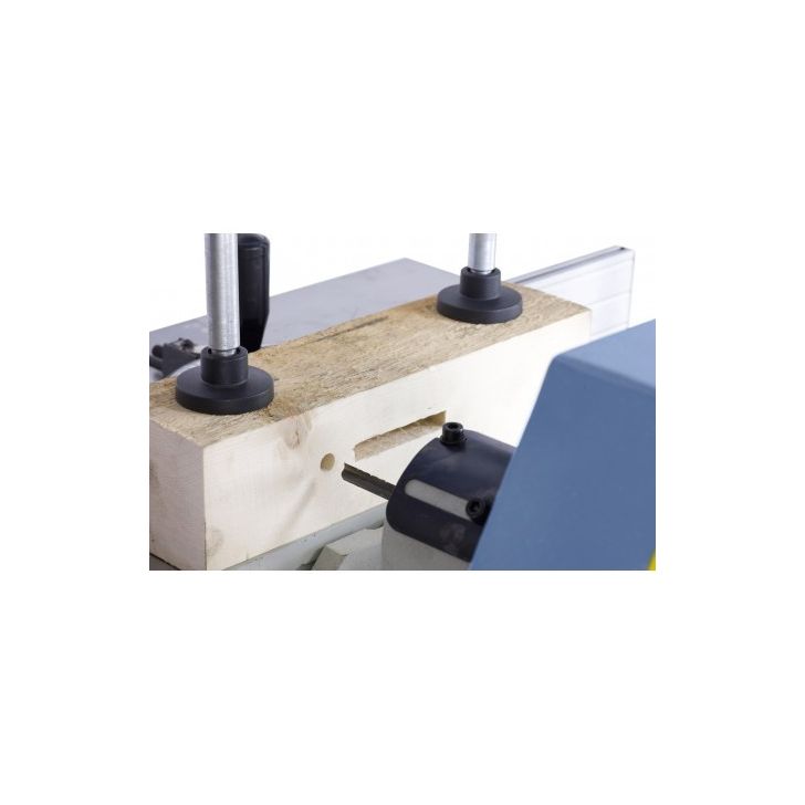 Horizontālais urbis / tapotājs Bernardo LBM 220