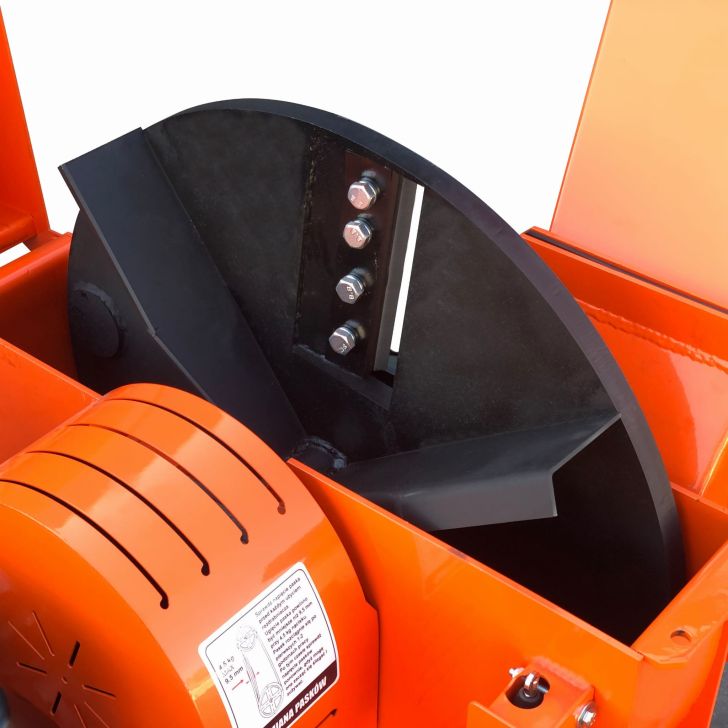 Бензиновый дисковый измельчитель STILER DGS1500