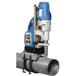 Крепежный элемент для труб