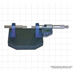 Universal measuring stand with built-in digital micrometer