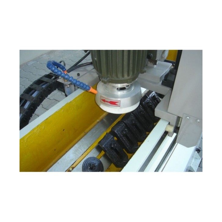 Nažu asinātājs Winter Grindermax 700