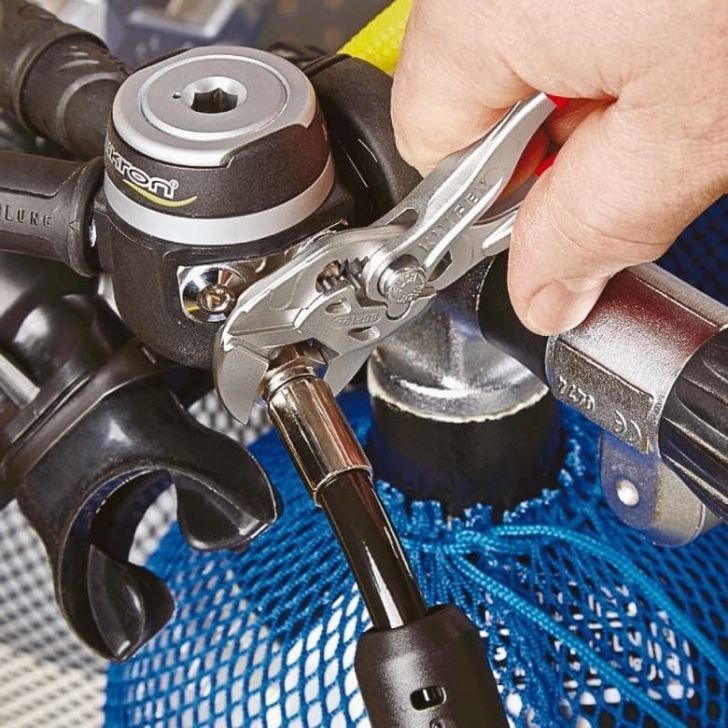 Клещи-ключ KNIPEX 125 мм