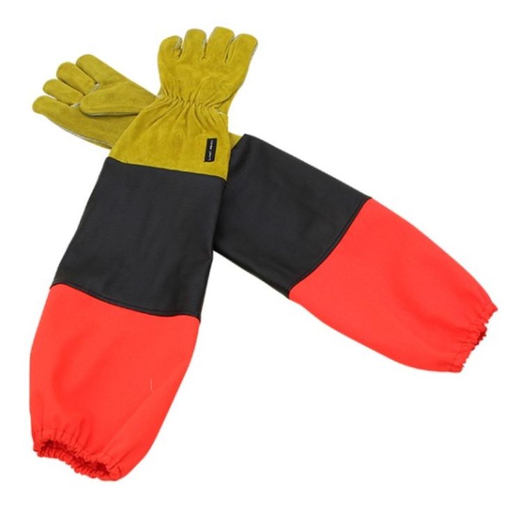 Gloves for sandblasting equipment