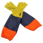 Gloves for sandblasting equipment
