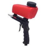 Sandblasting and soda blasting gun with tank