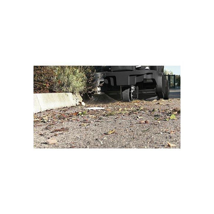 Подметальная машина Cleancraft АУКМ 800