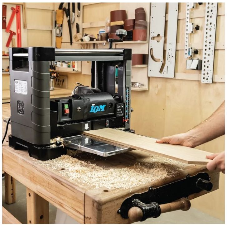 Biezumēvele ar spirālveida asmeņu vārpstu IGM PS33