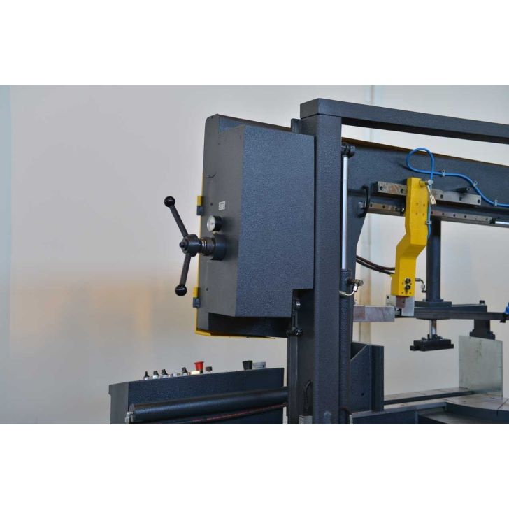 Semi-automatic band saw BMSY-440CGH