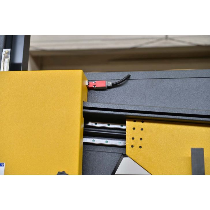 Semi-automatic band saw BMSY-650DG NC