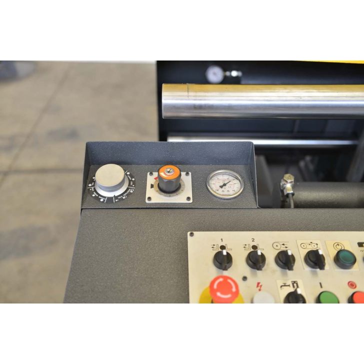 Полуавтоматическая ленточная пила BMSY-1110C