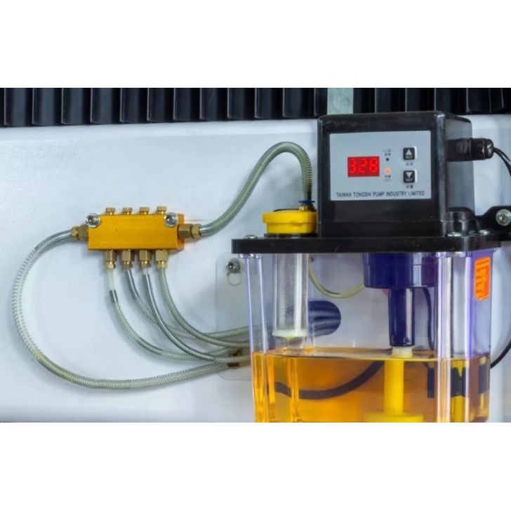 Станок фрезерный CNC 1530 INDUSTRY 2.0 6KW 1500x3000 мм, Becker KVT 3.140