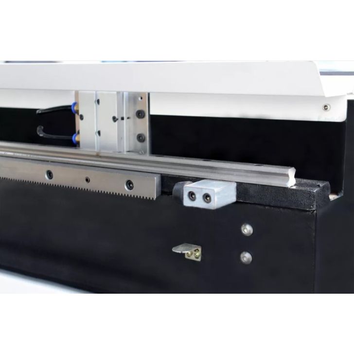 Фрезерный станок CNC 1325 6кВт INDUSTRY, BECKER KVT 3.140