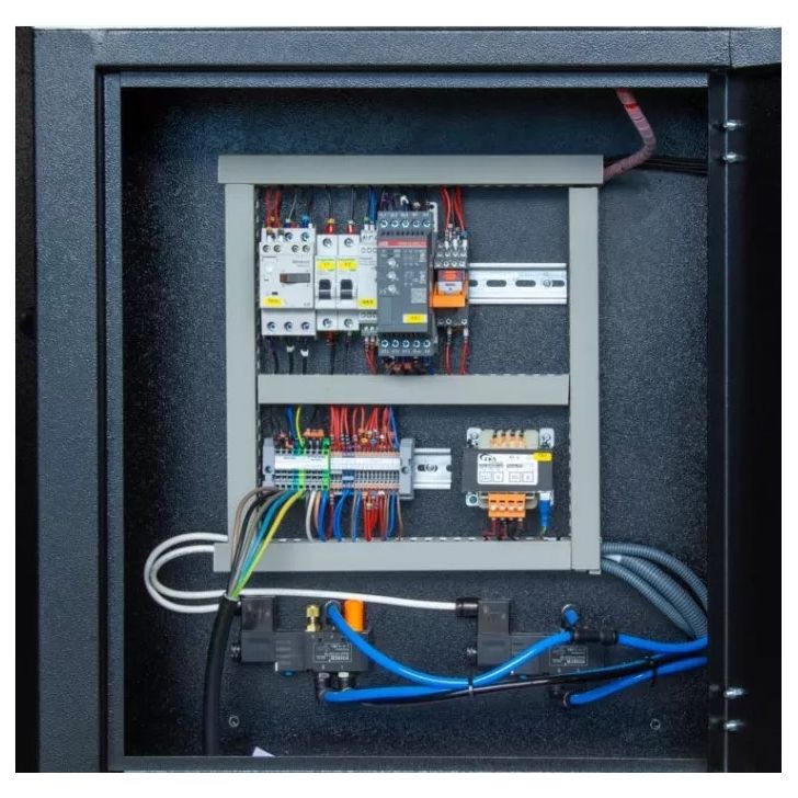 ALU500 Полуавтоматический дисковый нож для резки ПВХ и алюминиевых профилей ALU 500 + роликовые столы 2 x 300см