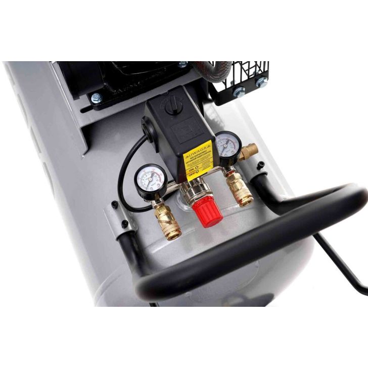 Compressor 150L, 650 l/min, 4.1 kW/3.0 kW, 3 cylinders, 400V, 8 bar