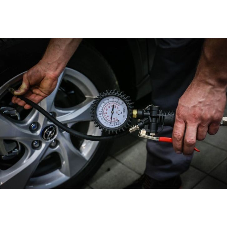 Pumpēšanas pistole ar manometru 12 bar