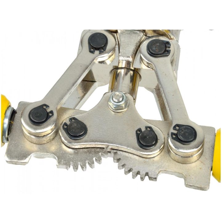 Manual press for pressing 16-32 mm pipes