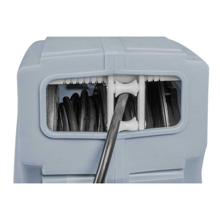 Катушка с электрическим кабелем 20 м.