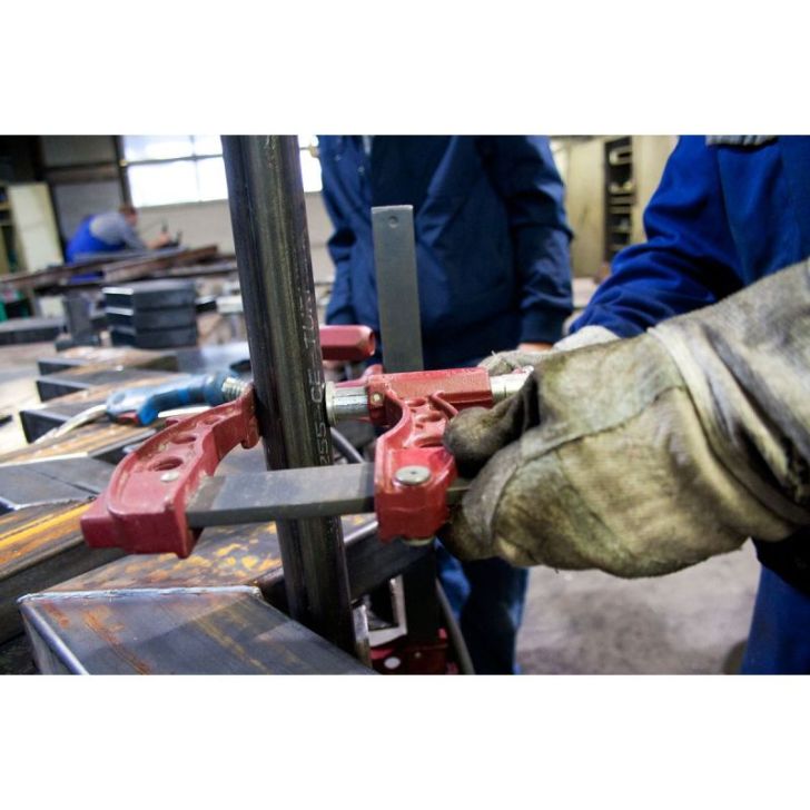 Spīles Maxipress R 200cm, žokļu dziļums 16
cm, maks. 10000N