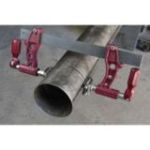 Pitskruvide lisatald torude hoidmiseks