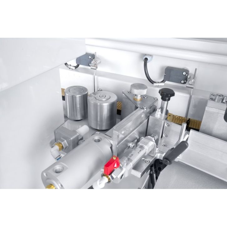 Кромкооблицовочный станок ROBLAND KM 575