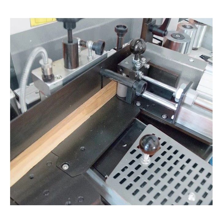 OPTIMAT TWO/PUR apmales iekārta ar iepriekšēju frēzēšanu un stūru profilēšanu