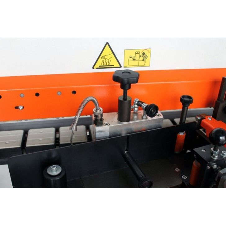 OPTIMAT TWO malu apstrādes iekārta ar priekšfrēzēšanu un stūru savienošanu