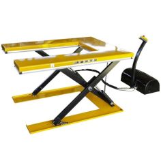 SNNU3000 - U veida paliktņu pacelšanas galds 3000 kg