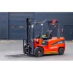 Elektriskais kāršu vilcējs 2 tonnas 4,5 metri