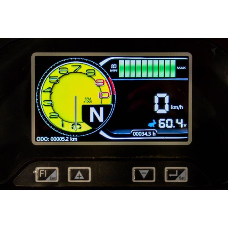 Elektriskais kāršu vilcējs 2 tonnas 4,5 metri