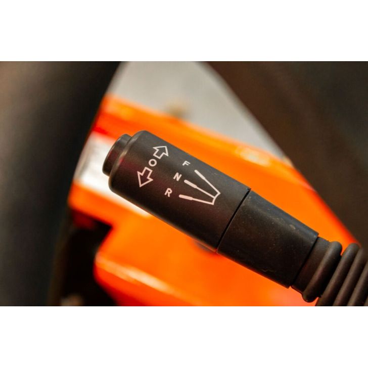 Elektriskais kāršu vilcējs 2 tonnas 4,5 metri