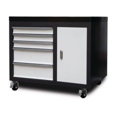 Apakškonstrukcija ar iespīlēšanas galdu vītņu griešanas mašīnām