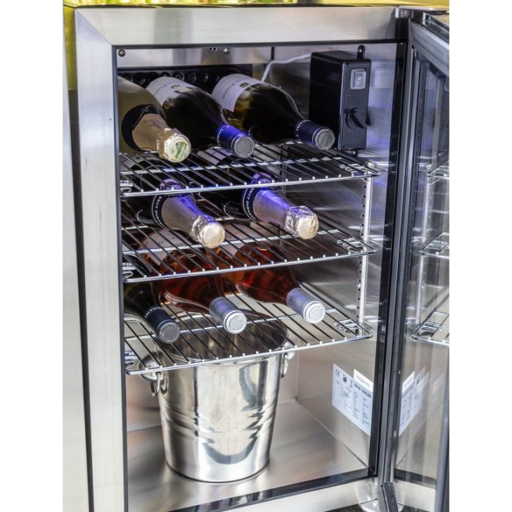 Āra virtuves gāzes grils 6 degļi ledusskapis izlietne nerūsējošais tērauds