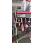 Servisa skapis pie sienas ar 230V ligzdu un atvilktni, elektroinstrumentiem