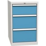 Pamata konteiners ar 3 atvilktnēm