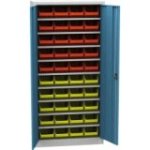 Universāls skapis ar plastmasas tvertnēm