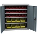 Universāls skapis ar plastmasas tvertnēm