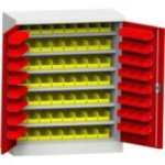 Darbnīcas skapis ar plastmasas kastēm
