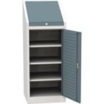 Darbnīcas instrumentu skapis ar integrētu rakstāmgaldu