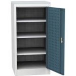 Darbnīcas instrumentu skapis ar lamināta darba virsmu