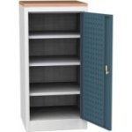 Darbnīcas instrumentu skapis ar dižskābarža darba virsmu