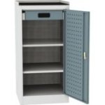 Darbnīcas instrumentu skapis ar ierāmētu gumijas darba virsmu