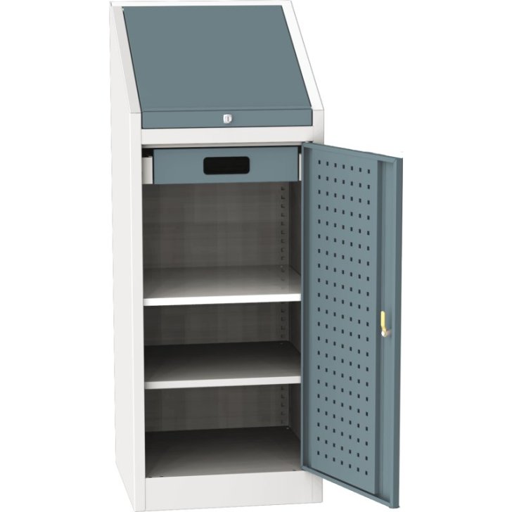 Darbnīcas instrumentu skapis ar integrētu rakstāmgaldu