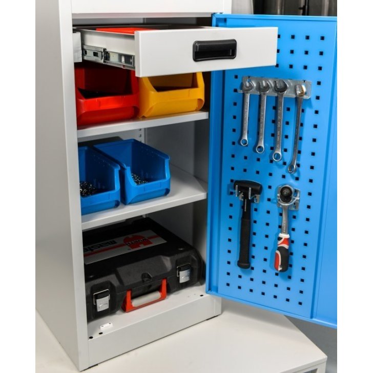 Darbnīcas instrumentu skapis ar lamināta darba virsmu