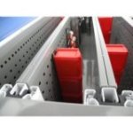 Universāls darbnīcas skapis ar izvelkamajiem paneļiem