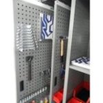 Universāls darbnīcas skapis ar izvelkamajiem paneļiem