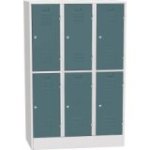 Horizontāli sadalīts metāla skapis